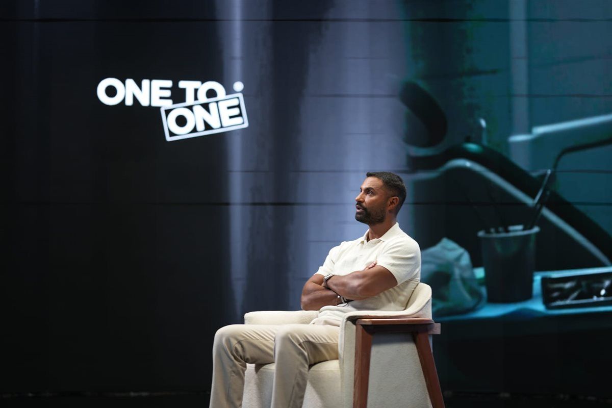 الإعلامي رامي رضوان يشارك Tiny Green Rhino في إطلاق برنامج "وان تو وان" (Show 121) – أول تجربة حوارية بالذكاء الاصطناعي في العالم العربي