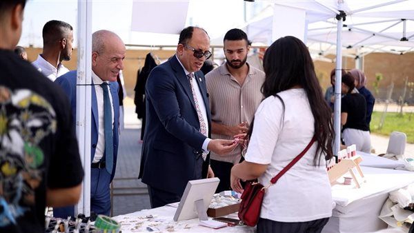 بازار جامعة حلوان الأهلية.. منصة للإبداع وريادة الأعمال الطلابية