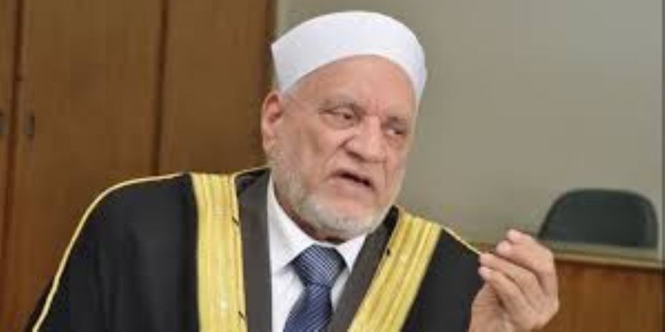 جثمان الدكتور أحمد عمر هاشم يوارى الثرى عصر اليوم بمقابر الأسرة بالشرقية
