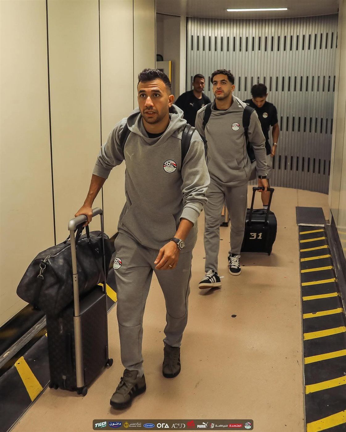 عاجل - وصول بعثة منتخب مصر إلى المغرب لمواجهة جيبوتي (شاهد بالصور)