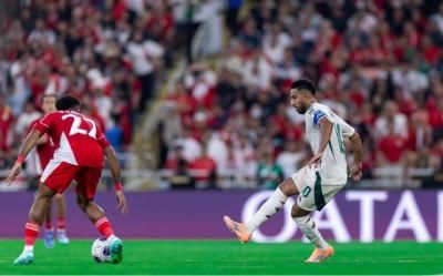 السعودية تقتنص فوزاً مثيراً من اندونيسيا بثلاثية