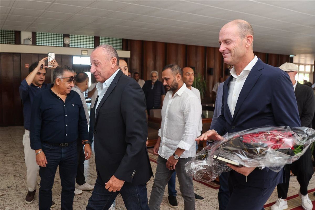 ياس سوروب مدرب الأهلي الجديد.. أسعى لتحقيق نجاحات مع الأهلي والفوز بالإلقاب.. وأعلم جيدًا عن شعبية النادي التي تتجاوز 80 مليون مشجع