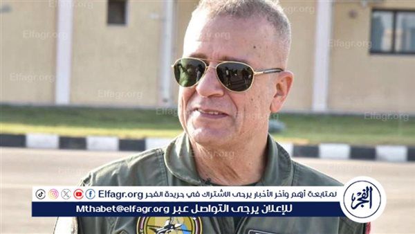 شريف منير يرفع علم مصر بفخر بعد التأهل للمونديال: "دايمًا منصورة وأنا من المنصورة"