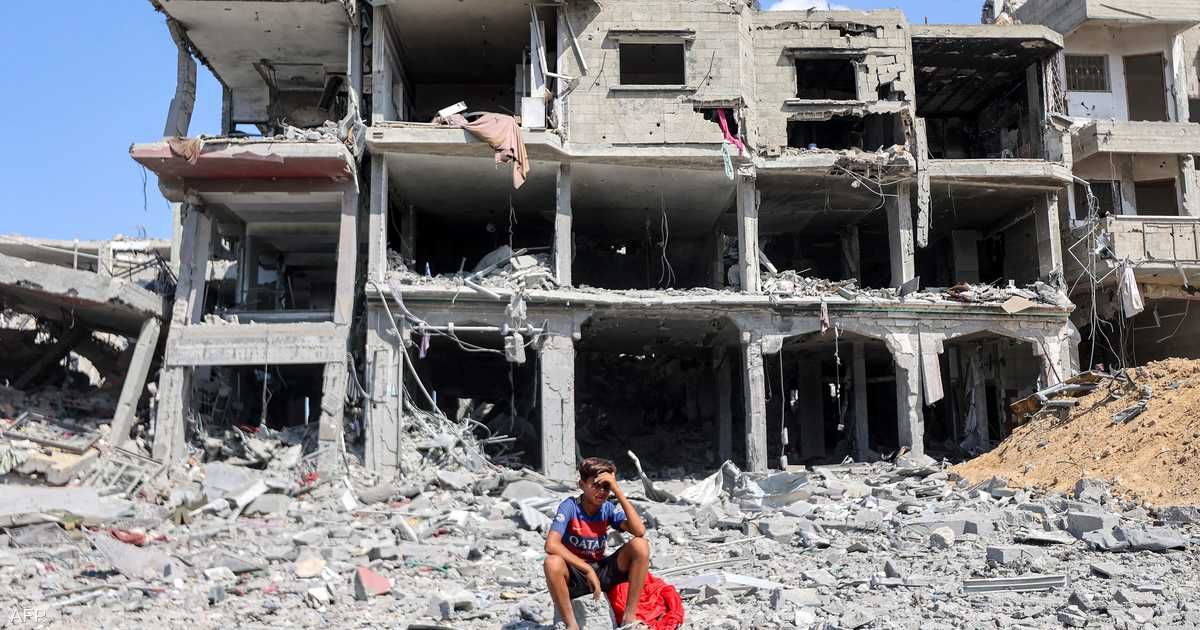 العالم اليوم - ألوف يعودون لمنازلهم المدمرة بغزة مع بدء الانسحاب الإسرائيلي