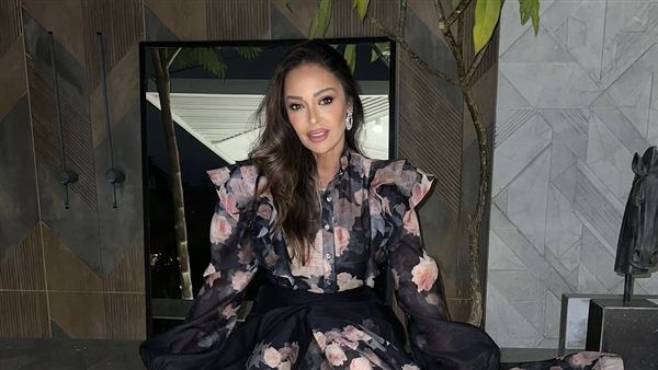 بفستان أسود مزهر.. داليا البحيري تسحر القلوب بإطلالة أنيقة تخطف الأنظار