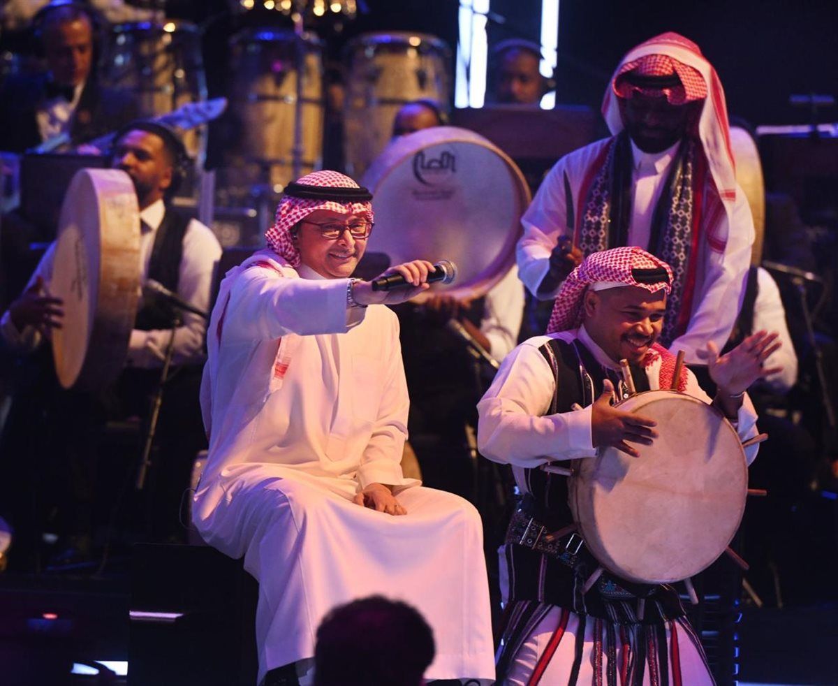 عبد المجيد عبد الله في ليلة ساحرة يواصل جولته الخليجية في ابوظبي