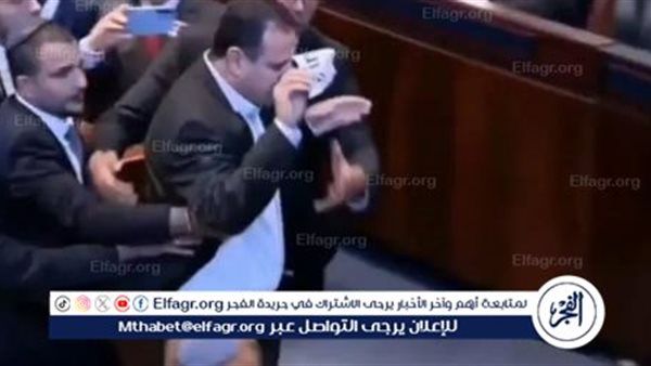 عاجل - داخل الكنيست.. عضو يعترض كلمة ترامب بلافتة "اعترفوا بفلسطين"