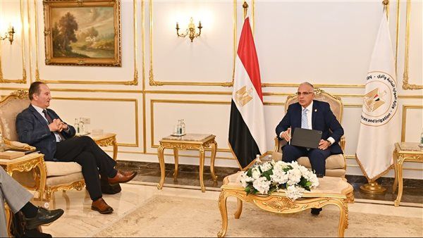 ضمن فعاليات "إسبوع القاهرة الثامن للمياه".. الدكتور سويلم يلتقى رئيس معهد قبرص
