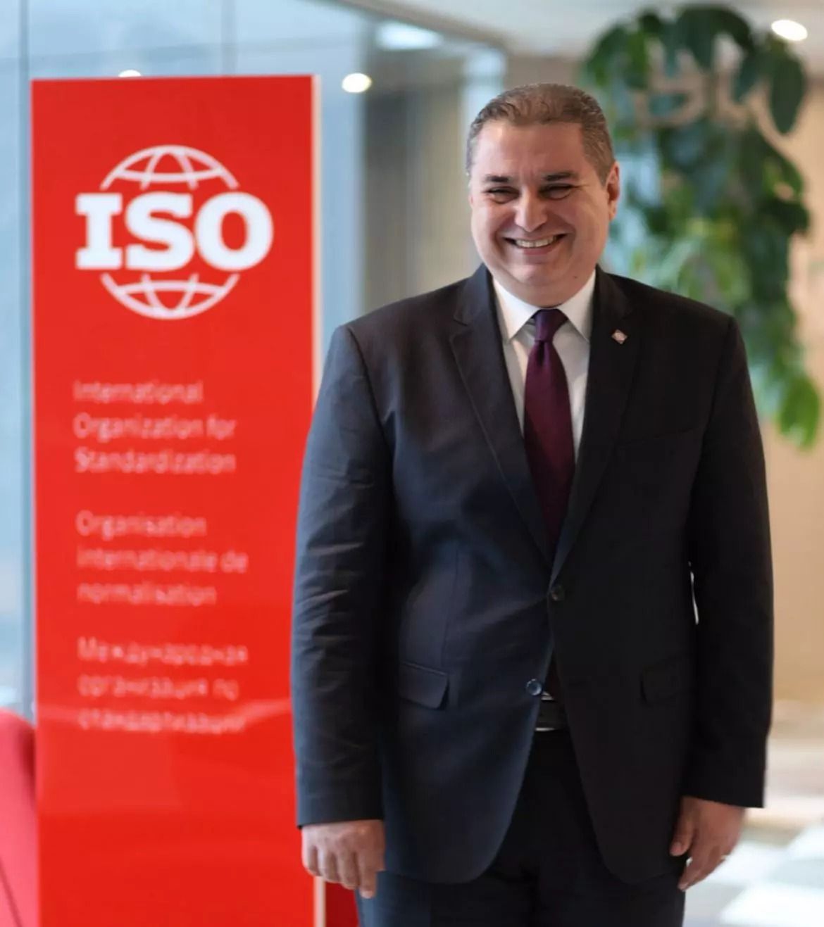 وزير الأوقاف يهنئ الدكتور خالد صوفي لفوزة برئاسة مؤسسة(ISO) لمدة ثلاث سنوات