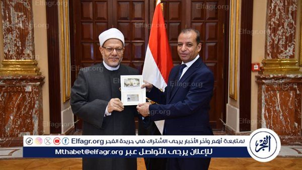 عاجل - الأعضاء المعينون في مجلس الشيوخ يتسلمون كارنيهات العضوية ت