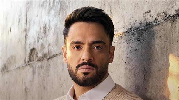 رامي جمال يقترب من نصف مليون مشاهدة ويتصدر التريند بأغنية "قفل الكلام" (فيديو)