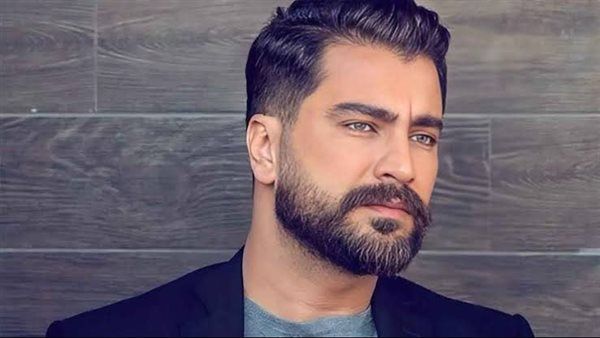 إصابة الفنان معتصم النهار خلال تصوير مشاهده بفيلم "نصيب" بالغردقة.. صور