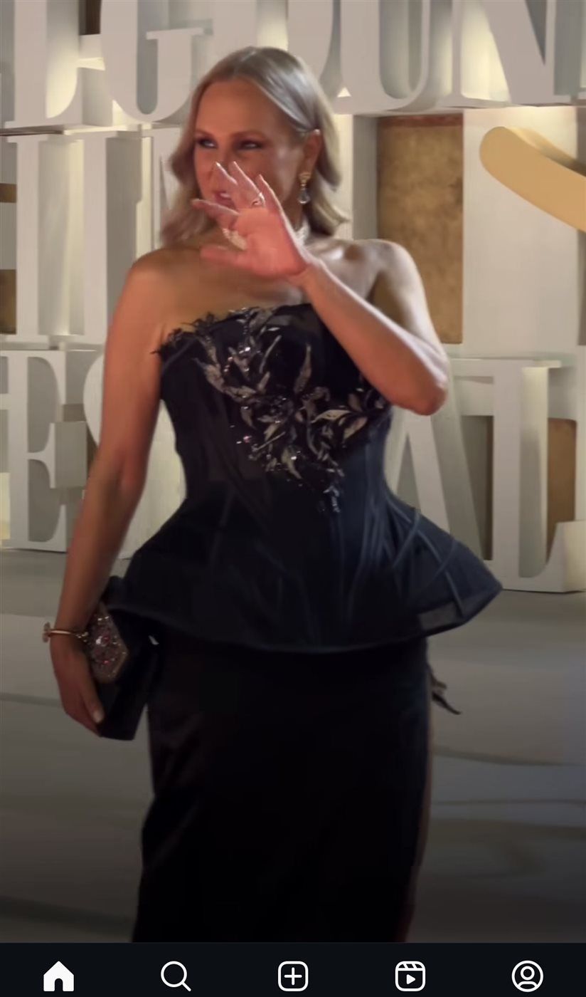 الفنانة شيرين رضا