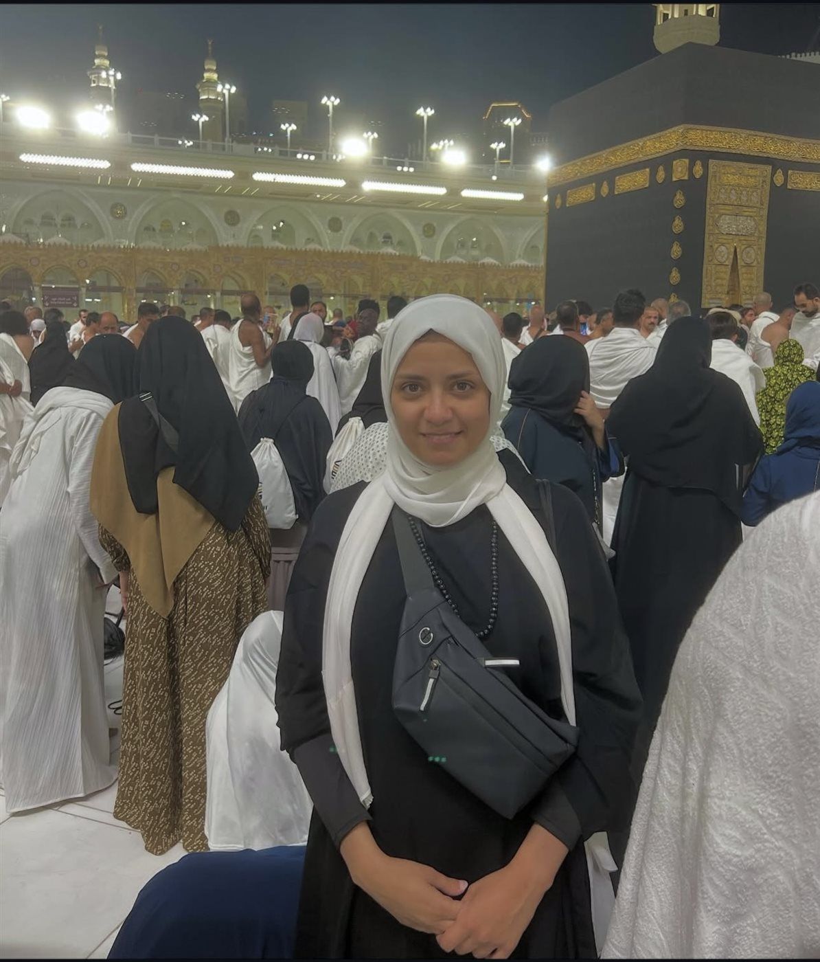 سهر الصايغ تتصدر الترند من رحاب الحرم المكي في لحظات من السكينة والطمأنينة