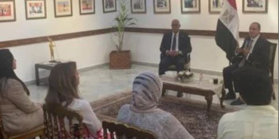 وزير الخارجية يلتقي أعضاء الجالية المصرية بالهند