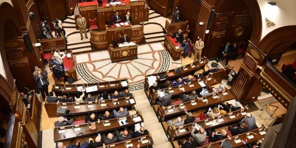 بدء فرز أصوات انتخاب رئيس الشيوخ الجديد والمجلس يستعد لإعلان النتيجة