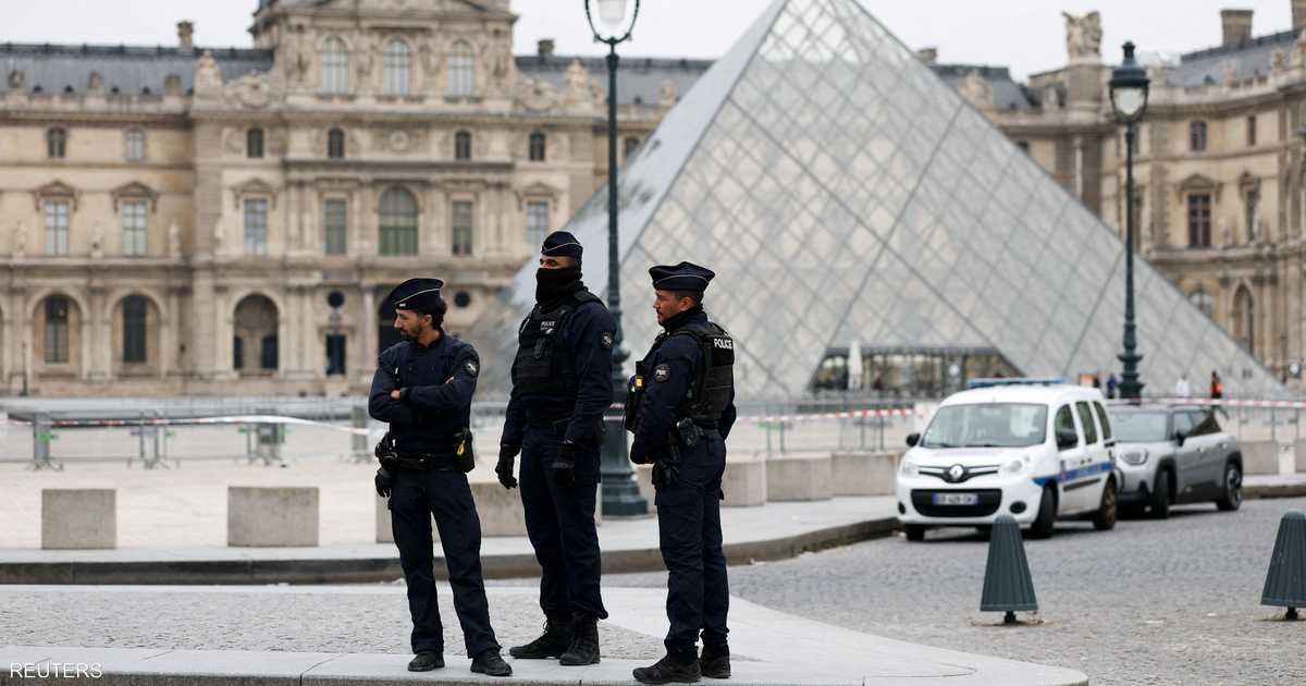 العالم اليوم - في 7 دقائق فقط.. سرقة مجوهرات "لا تقدر بثمن" من متحف اللوفر