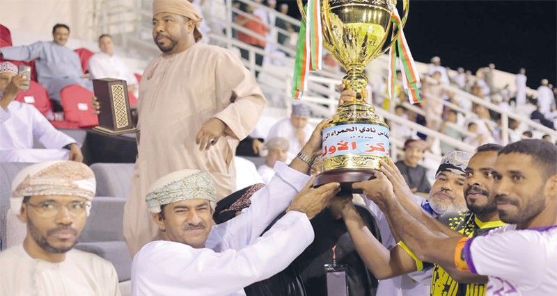 الوحدة يتوج بطلا لكأس نادي الحمراء لكرة القدم
