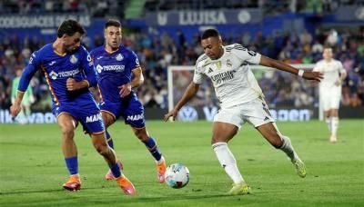 ريال مدريد يهزم 9 لاعبين من خيتافي بصعوبة