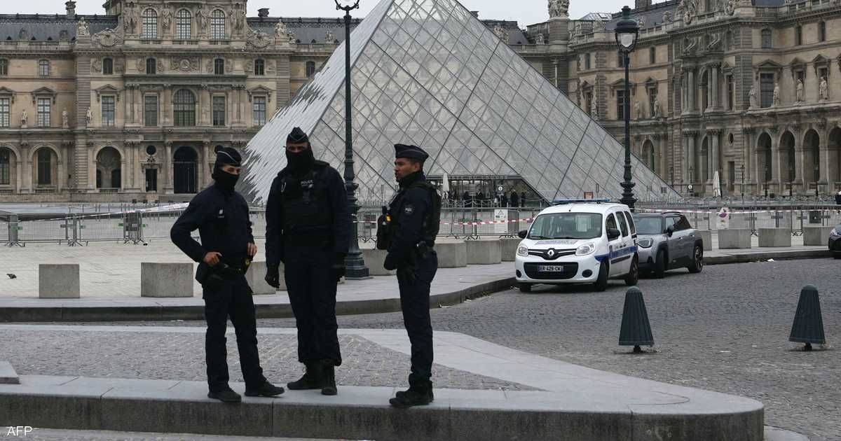 العالم اليوم - اللوفر.. فرنسا تكشف سرقة "حُليّ لا تقدر بثمن" وتحدد عددها