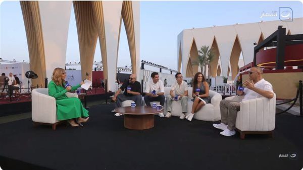 لميس الحديدي تمازح أبطال " السادة الافاضل ": ليه هنادي إسمها لميس مش منتشر في الدراما ؟ وناهد السباعي: إسم طبقي