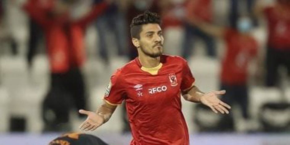 طبيب الأهلى: إصابة محمد شريف بشد من الدرجة الثانية فى العضلة الضامة