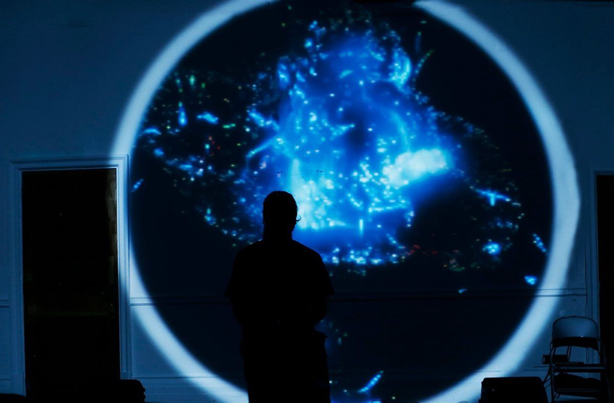 غدًا.. "قصة" و"الصدى "و "جرثومة الحرب" يفتتحون فعاليات الملتقى الدولي للفنون العربية المعاصرة ضمن مهرجان دي-كاف