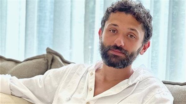 رسالة غامضة من كريم محمود عبد العزيز تقلب السوشيال ميديا