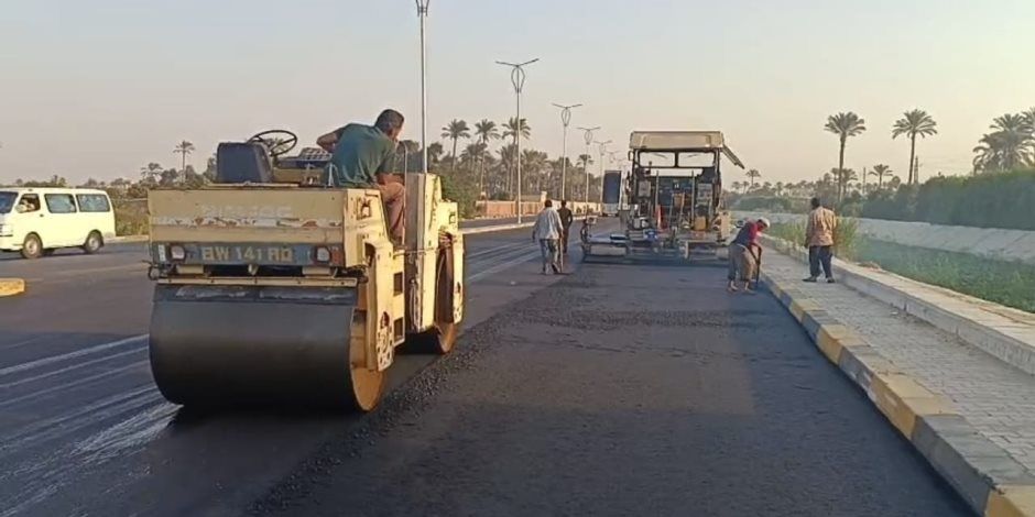 محافظ الجيزة: تطوير ورصف ورفع كفاءة وإنارة طريق المنصورية بمدينة كرداسة بطول 3 كم