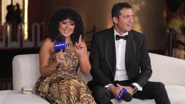 رانيا يوسف ترد بقوة على شائعات فارق العمر مع زوجها: "لو متشتمتش هستغرب"
