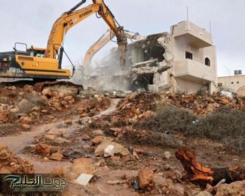 الاحتلال يهدم منزل والد أسيرين غرب سلفيت .. فيديو