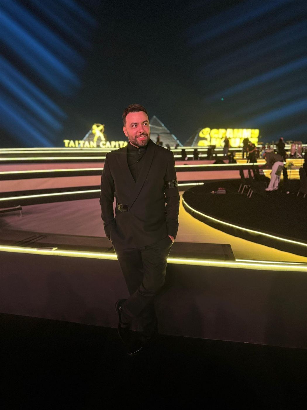 فخر عربي.. مدين من بين النجوم العالميين في حفل إطلاق "جرامي هاوس" التاريخي عند الأهرامات