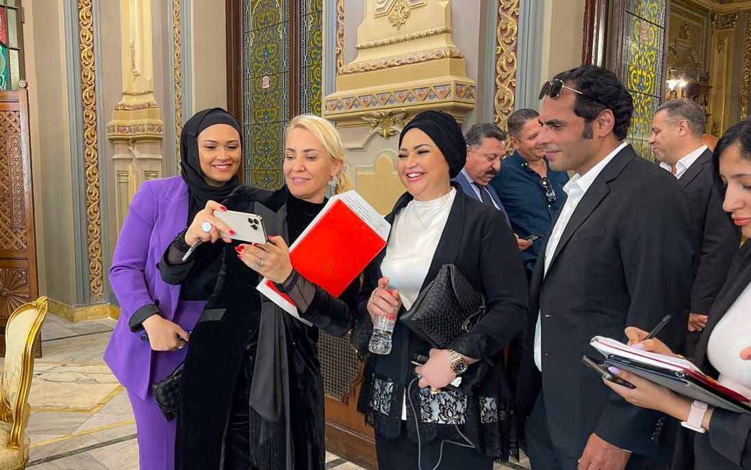 بالصور.. استعدادات نقل مراسم "الجراند بول" الملكي من موناكو إلى قصر عابدين للمرة الأولى بالتاريخ