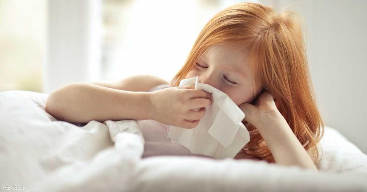العالم اليوم - أثناء الإصابة بنزلة البرد.. أطباء يحذرون من خطأ شائع