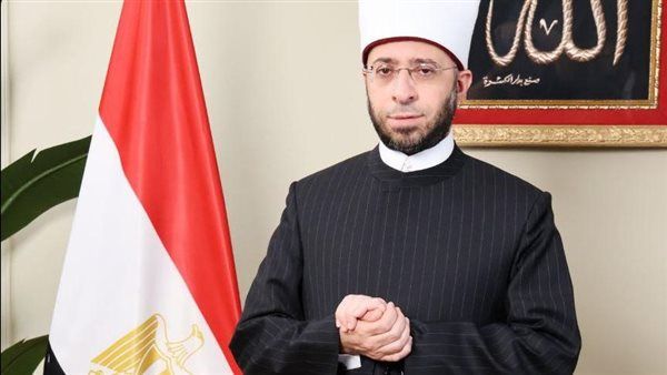 وزير الأوقاف يوجه بصرف مكافأة قدرها خمسة آلاف جنيه وشهادة تقدير لعامل مسجد من ذوي الهمم