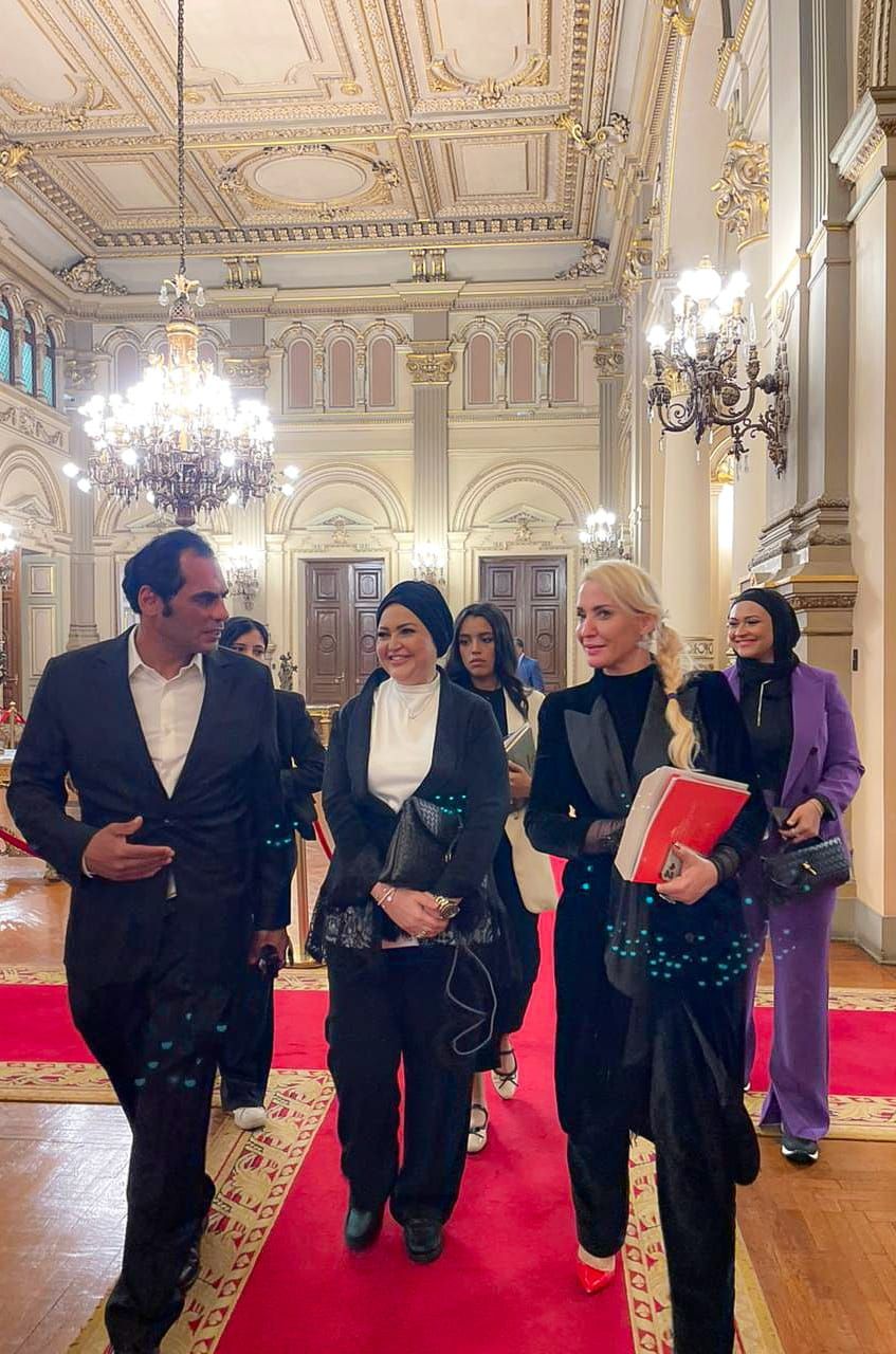 بالصور.. استعدادات نقل مراسم "الجراند بول" الملكي من موناكو إلى قصر عابدين للمرة الأولى بالتاريخ