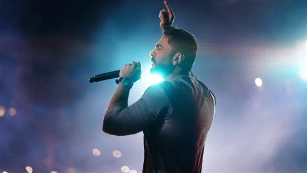 تامر حسني يشعل حفل جامعة بدر ويعلق: "أجمل حفلات حياتي" (صور)