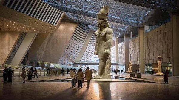 ما حقيقة منح يوم افتتاح المتحف المصري الكبير إجازة رسمية للموظفين؟