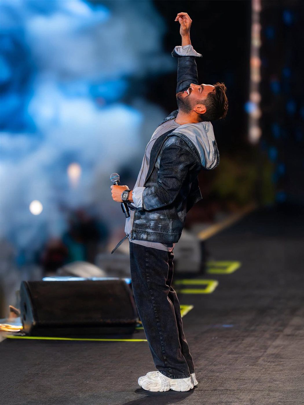 تامر حسني يشعل حفل جامعة بدر ويعلق: "أجمل حفلات حياتي" (صور)