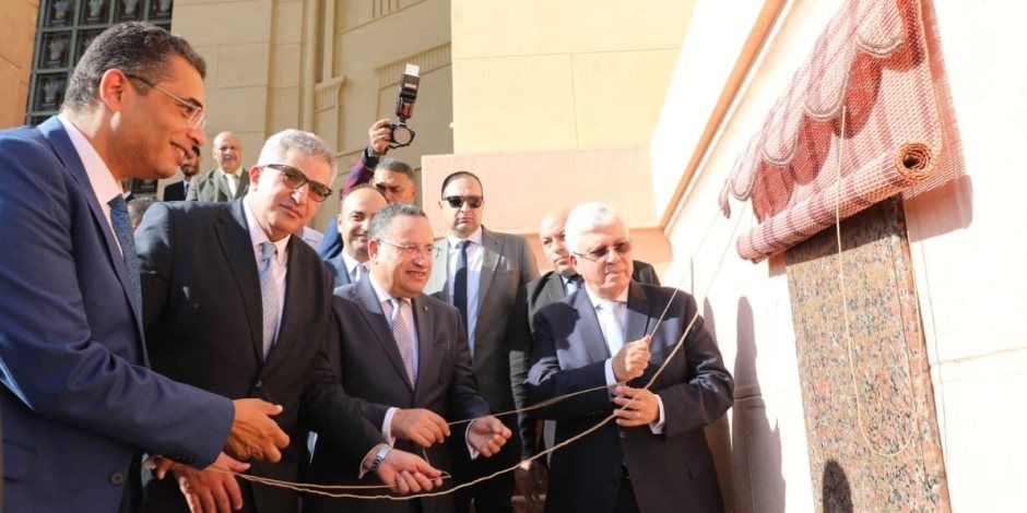 وزير التعليم العالي يفتتح المرحلة الأولى من مشروع ترميم كلية الهندسة جامعة الإسكندرية