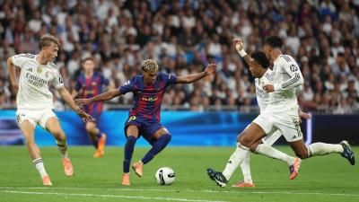 ريال مدريد يحسم الكلاسيكو ويعزز صدارته