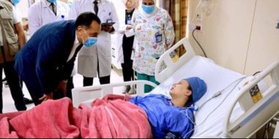 رئيس الوزراء يتفقد مستشفى دار صحة المرأة والطفل