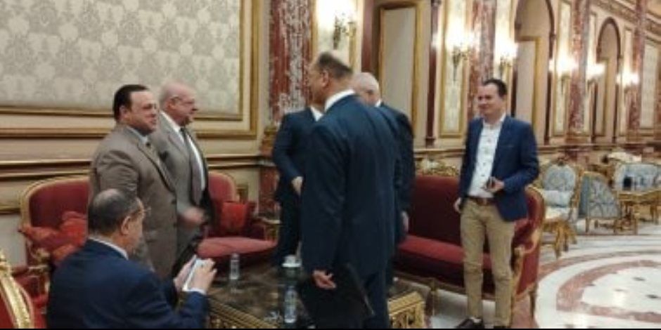 بدأ منذ قليل ..  توافد أعضاء مجلس الشيوخ استعدادًا لانتخابات هيئات مكاتب اللجان النوعية