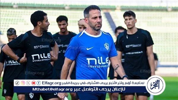 يانيك فيريرا يوجه محاضرة فنية للاعبي الزمالك قبل مواجهة البنك الأهلي في الدوري المصري