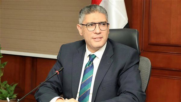 محافظ الجيزة: ضخ دماء جديدة بعدد من المواقع التنفيذية بالأحياء والمراكز لضبط منظومة العمل واستكمال الخطط التنموية