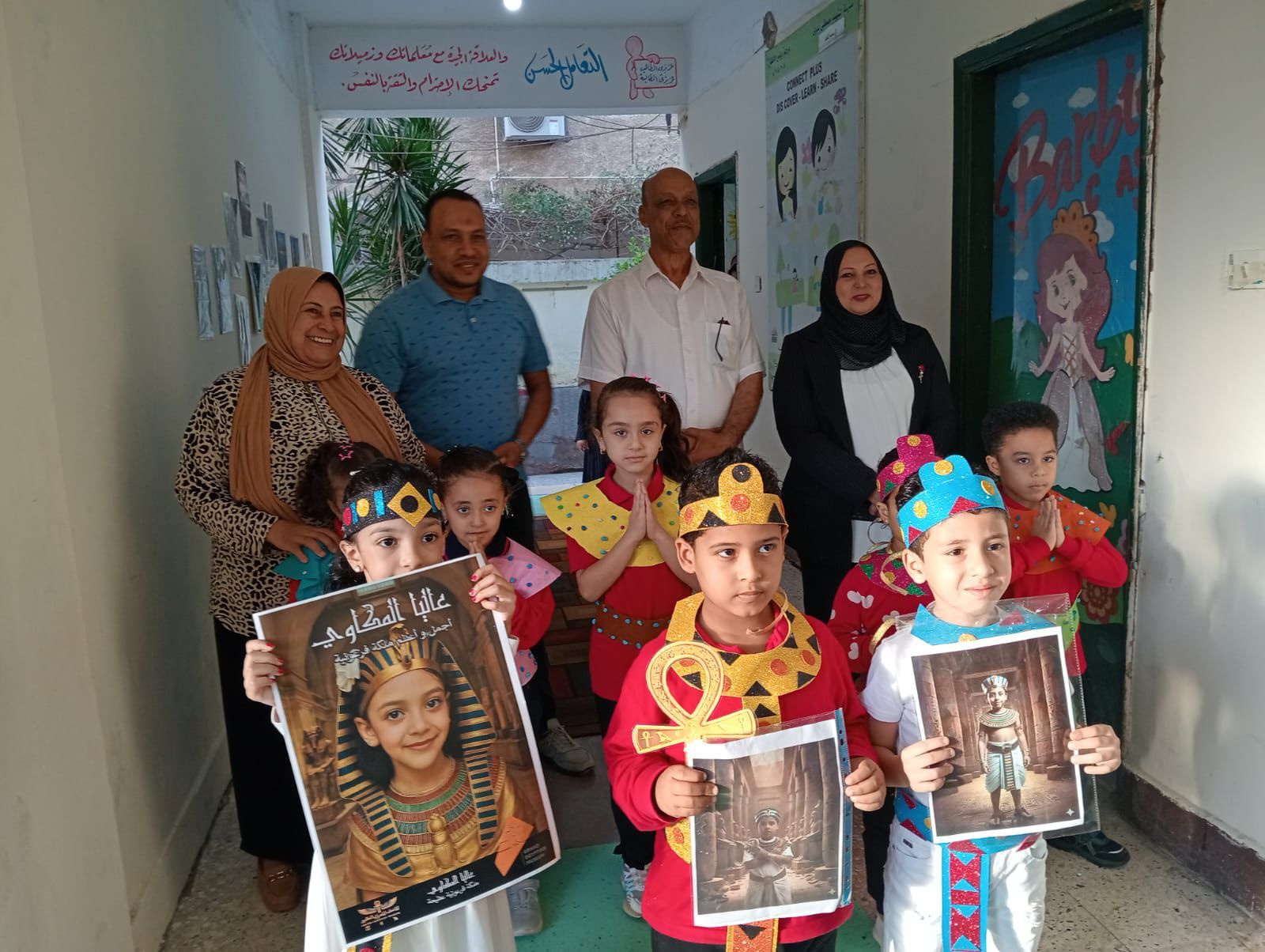 بالزي الفرعوني.. طلاب المدارس يحتفلون بافتتاح المتحف المصري الكبير (صور)