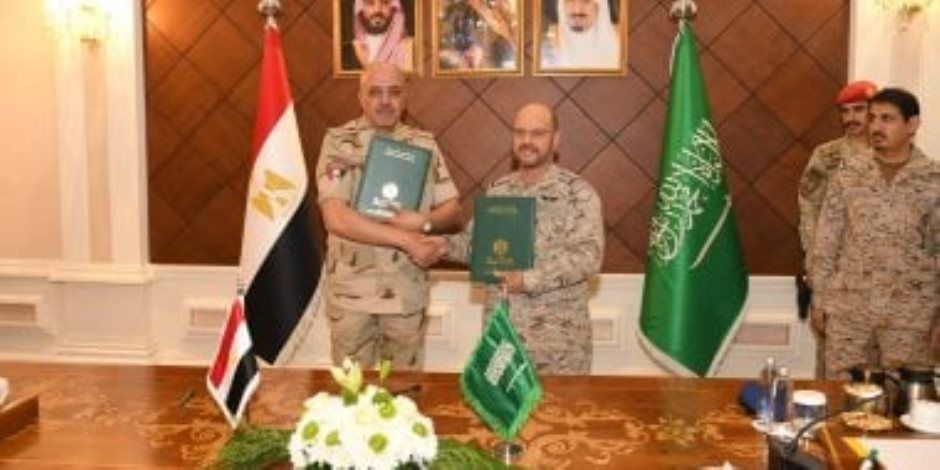 الفريق أحمد خليفة يعود إلى أرض الوطن بعد انتهاء زيارته الرسمية للسعودية