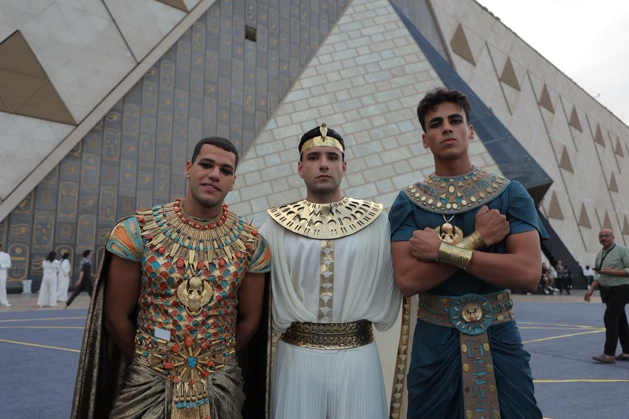 «صوت الأمة» تنشر صورا من استعدادات حفل افتتاح المتحف المصري الكبير