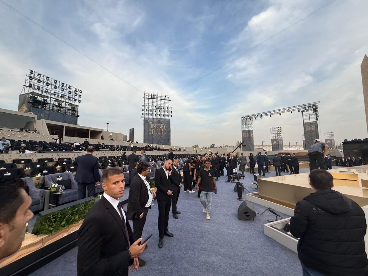 «صوت الأمة» تنشر صورا من استعدادات حفل افتتاح المتحف المصري الكبير