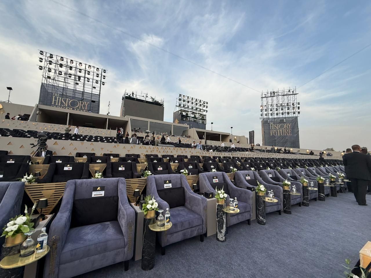 «صوت الأمة» تنشر صورا من استعدادات حفل افتتاح المتحف المصري الكبير